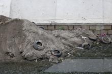 Aproximadamente 1.200 pneus por mês são retirados do leito do Dilúvio