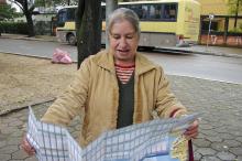 Eva, que vem de Quaraí visitar parentes, considerou úteis os mapas distribuídos