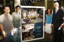 Fortunati com a idealizadora da exposição e os autores das fotografias