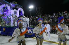 Prefeito José Fortunati participou do desfile da Bambas da Orgia, no Porto Seco.
