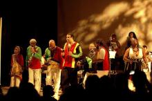 Espetáculo reúne canto, dança, música e recursos multimídias