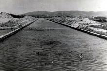 Cerca de 30 fotos históricas resgatam a relação da população com o arroio