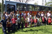 Crianças Crianças Brinquedo Jogo De Teatro Ônibus Escolar