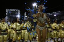 A garra da comunidade de São Leopoldo sustentou o desfile