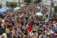 Desfile do bloco Maria do Bairro