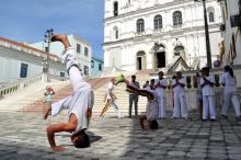 Grupo de capoeira Discpulos de Oxssi far apresentao